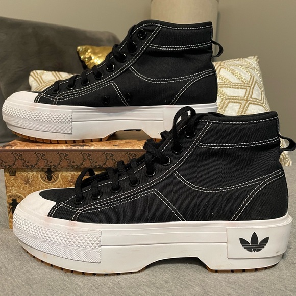 Adidas Nizza Trek Womens Shoes - Picture 3 of 5